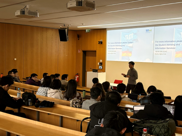 学术引领不只有助于学生理性挑选专业也